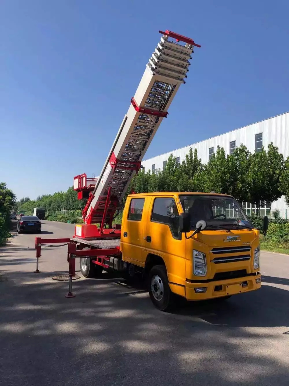 莆田城厢附近的云梯车出租服务：轻松解决高空作业需求